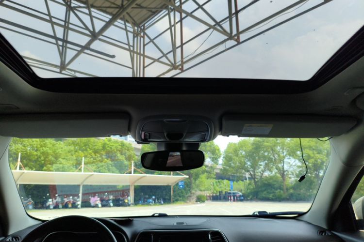 Used Jeep Cherokee 2019 2.0T Four-Wheel Drive All-Round Version China VI