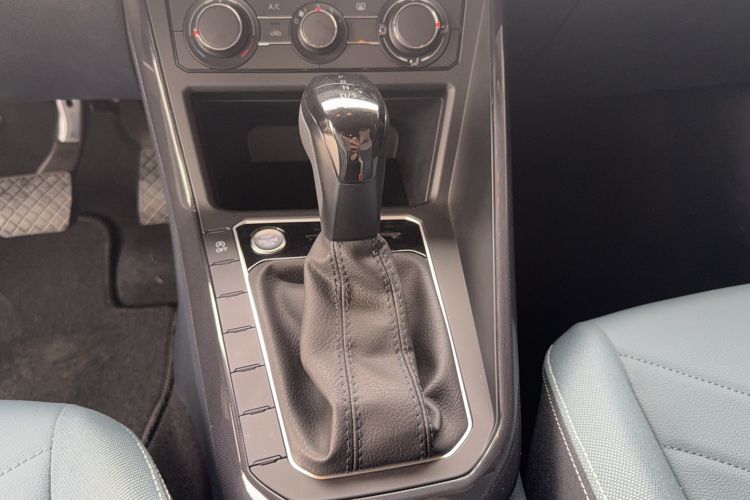 Used Volkswagen Lavida 2025 New Sharp 1.5L Outstanding New Vision Edition Gear Lever