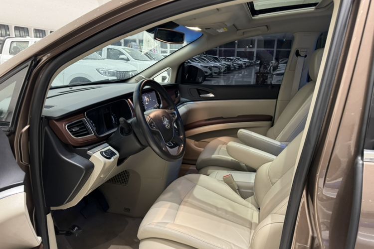 Used Buick GL8 2018 28T Luxury Model China VI Standard Interior 2