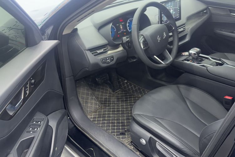 Used Hongqi E-QM5 2022 431 km Charge & Enjoy Edition Interior 1