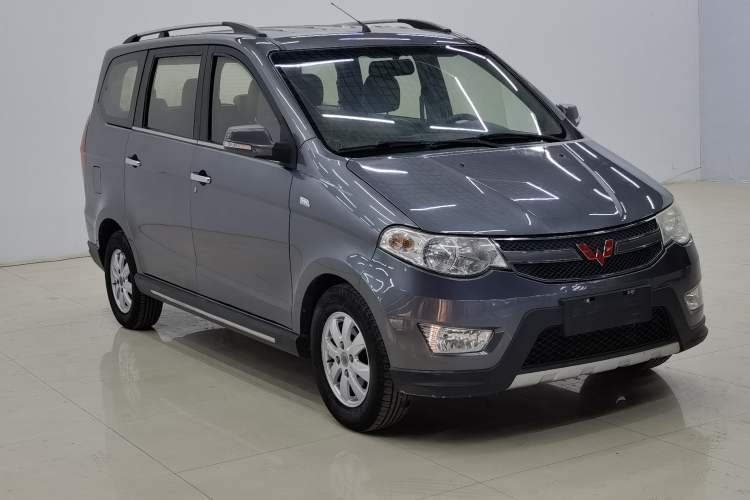 Used Wuling Hongguang 2014 1.5L S Luxury Model
