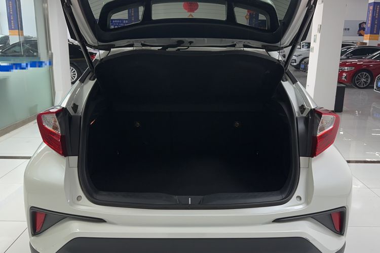 Used Toyota IZOA 2018 2.0L Yichi Edition China V Standard