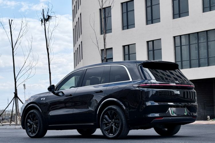 Used Li Auto L8 2023 Pro Model Exterior 3