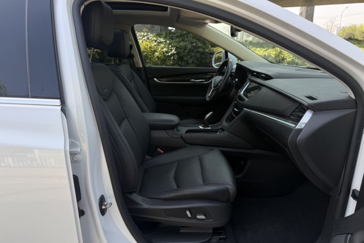 Used Cadillac XT5 2016 25T Luxury Model
