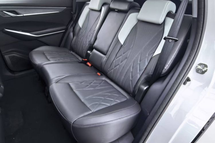 Used Changan CS75 PLUS 2024 3rd Generation Champion Edition 2.0T Intelligent Drive Performance Model
