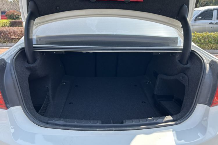 Used BMW 2 Series 2015 218i Convertible Coupe Trunk