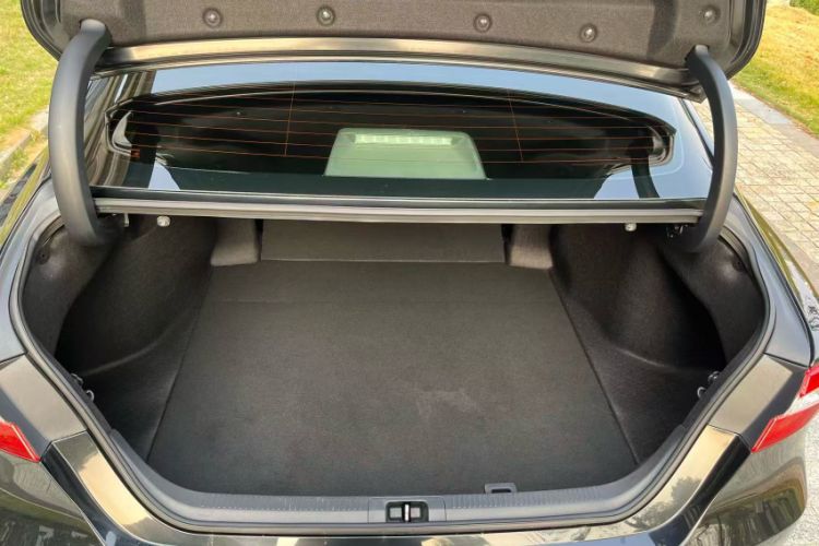 Used Toyota Camry 2021 2.5G Luxury Edition
