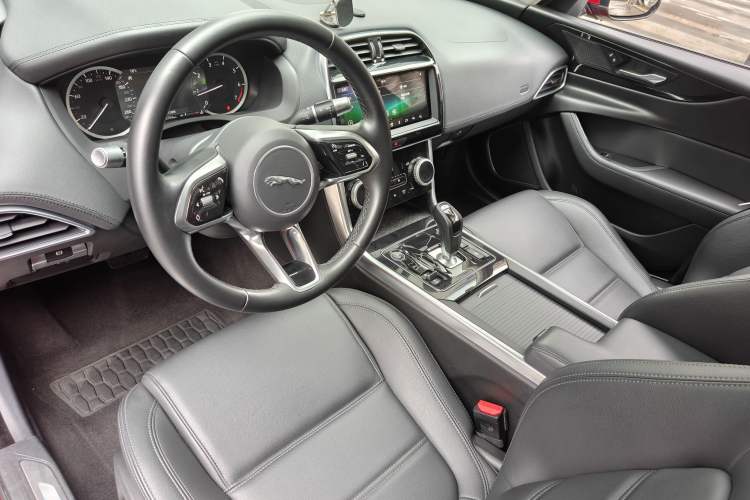 Used Jaguar XEL 2020 2.0T 200 PS S Advanced Elegance Edition Interior 4