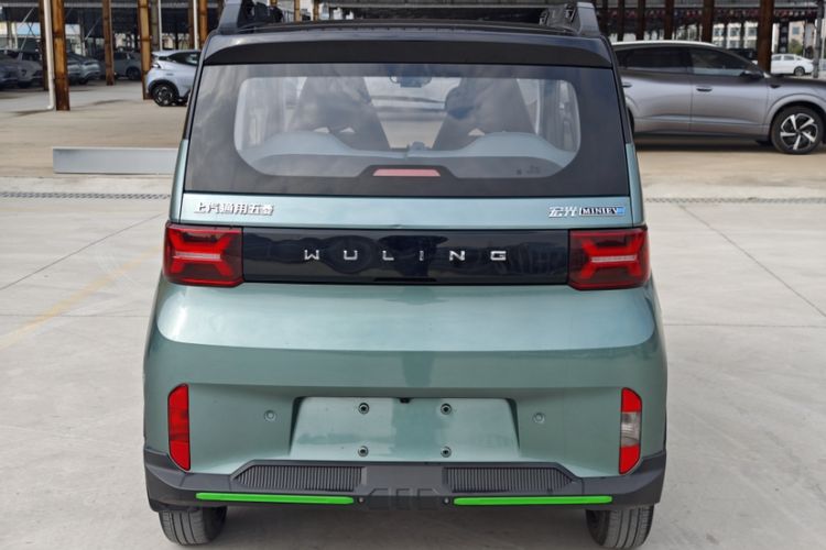 Used Wuling Hongguang MINIEV 2022 GAMEBOY 300km Enthusiast Model with Lithium Iron Phosphate Exterior 5