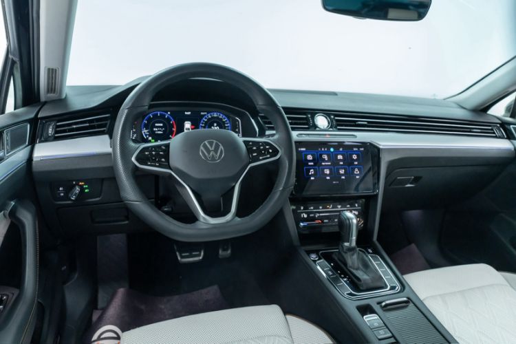 Used Volkswagen Magotan 2023 2 Million Units Commemorative Edition 330TSI DSG Luxury Version
