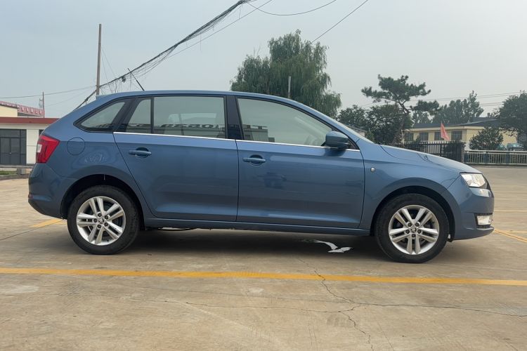 Used Skoda Rapid Spaceback 2014 1.6L Automatic Enjoyment Edition