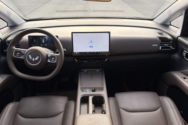 Used Wuling Starlight 730 2025 Model Plug-in Hybrid 125km Luxury Edition