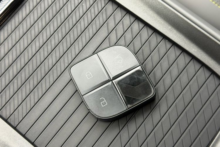 Used Lynk & Co 08 EM-P 2023 120km Long-Range Halo
