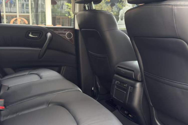 Used Nissan Patrol 2018 5.6L Standard Version Exterior 10