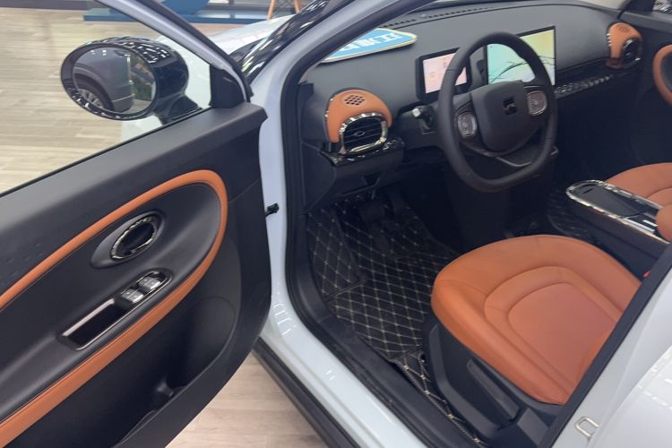 Used JAC Yiwei 3 2024 Zhi'ai Edition 330km Air Interior 2