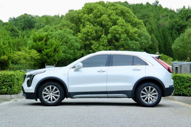 Used Cadillac XT4 2018 28T Two-Wheel Drive Leading Version