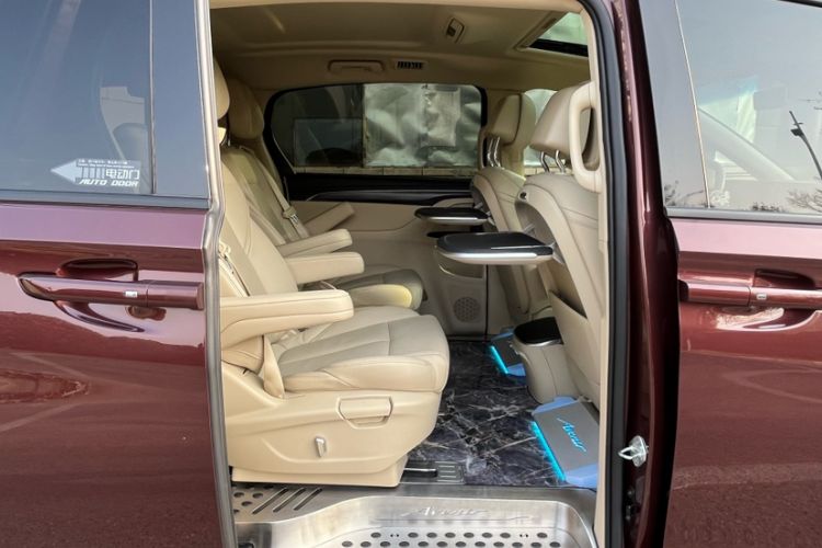 Used Buick GL8 2023 ES Lu Zun Deluxe Model