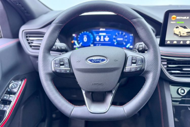 Used Ford Escape 2024 EcoBoost 245 Four-Wheel Drive ST-Line Pro Trim
