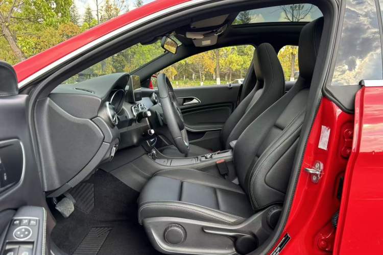 Used Mercedes-Benz CLA 2018 CLA 200 Sport Edition Interior 2