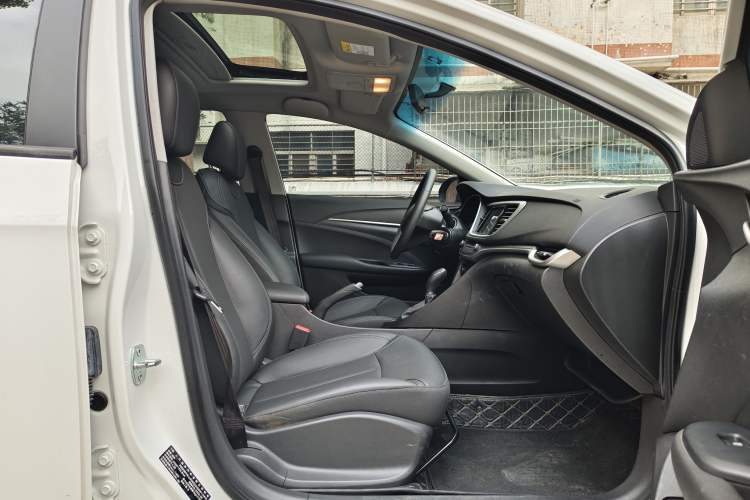 Used Buick GT 2021 Revised Version Flagship 1.5L Automatic Elite Edition Right Front Seat