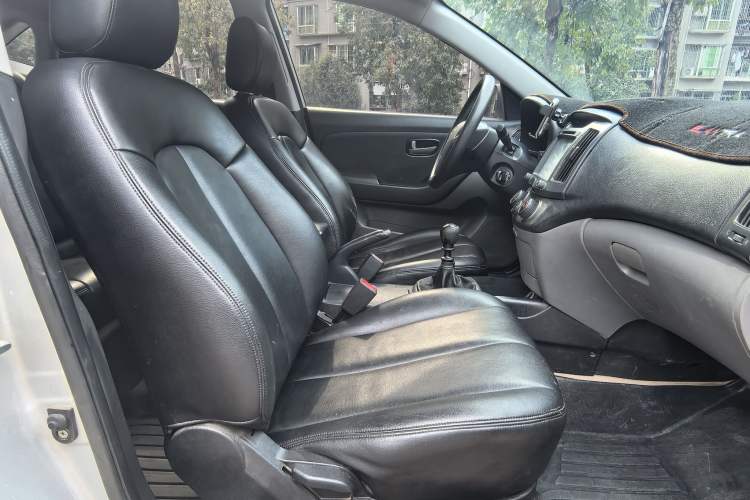 Used Hyundai Celesta 2015 1.6L Manual Comfort Model