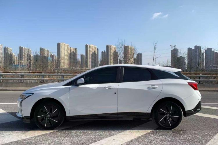 Used Buick Velite 6 2023 Revised Version 430 km Range – Commuter Edition
