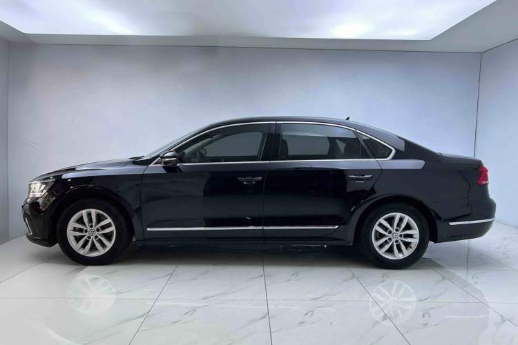 Used Volkswagen Passat 2016 330TSI DSG Luxury Edition Exterior 3