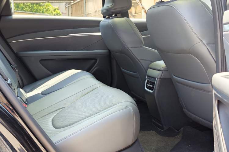 Used XPeng MONA M03 2025 600 with Ultra-Long Range Max Interior 2