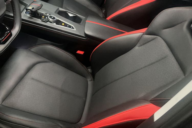 Used CHANGAN OSHAN Z6 2022 Blue Whale 1.5T DCT Smart Edition
