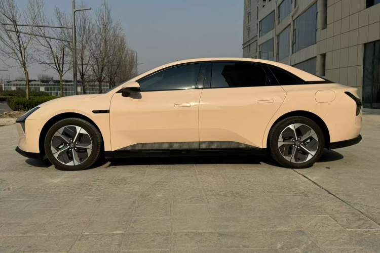 Used XPeng MONA M03 2024 620 with Ultra-Long Range
