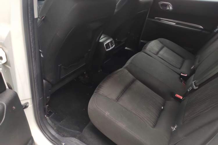 Used Peugeot 3008 2015 2.0L Automatic Classic Edition