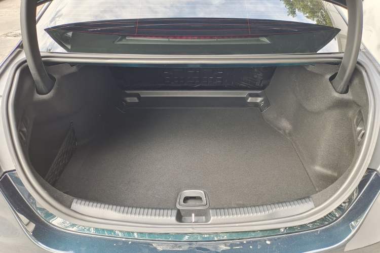 Used Mercedes-Benz C-Class 2025 C 260 L Obsidian Night Sport Edition
