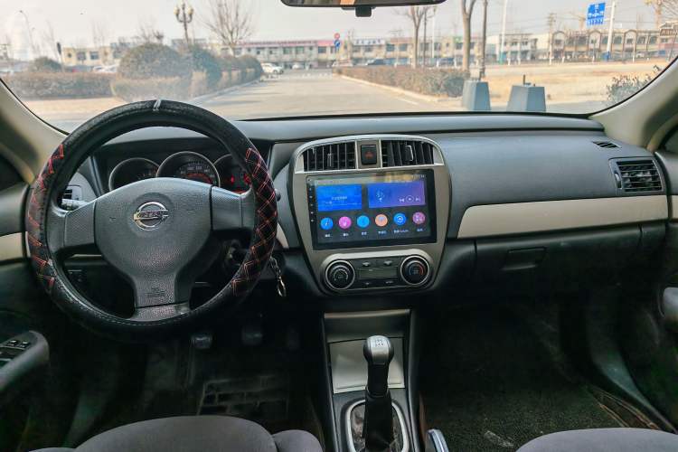 Used Nissan Sylphy 2016 Classic 1.6XE Manual Leading Edition Steering Wheel