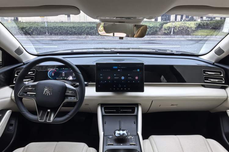 Used BYD Qin L 2024 DM-i 120KM Beyond Model
