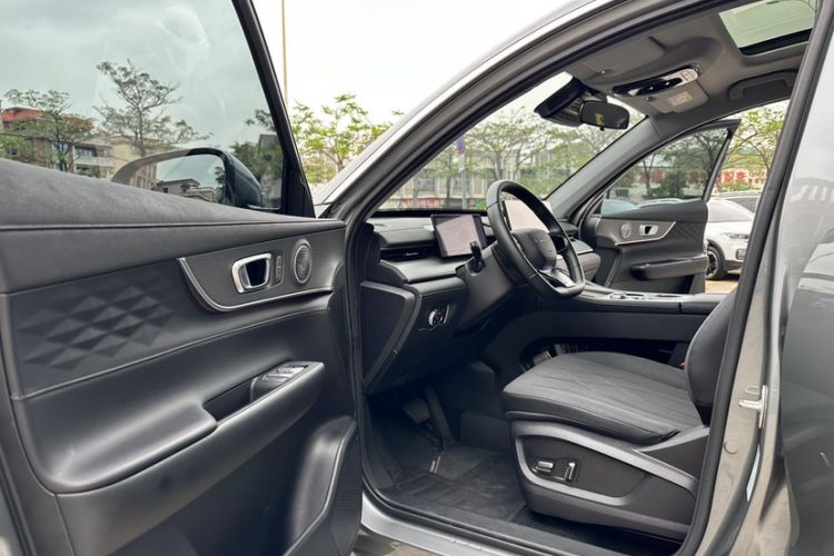 Used Fengyun T8 2025 1.5T 130 km Luxury Edition 5-Seater Interior 4