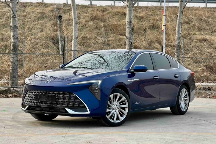 Used Buick LaCrosse 2025 Platinum Avia Edition