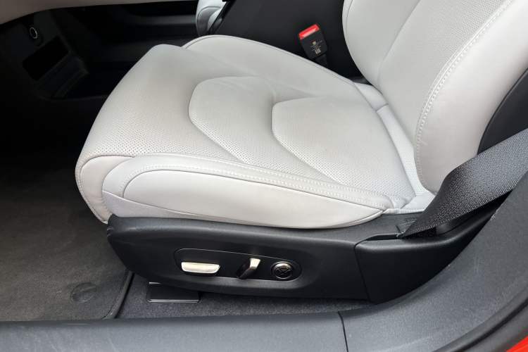 Used Xiaomi Auto SU7 2024 Rear-Drive Ultra-Long Range Advanced Pro-Level Intelligent Driving Version
