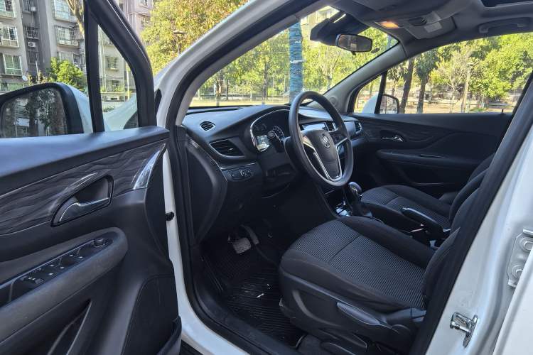 Used Buick Encore 2016 18T Automatic Two-Wheel Drive Urban Leading Edition
