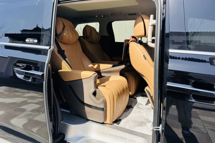 Used Denza D9 2022 DM-i 970 Four-Wheel Drive Flagship Model