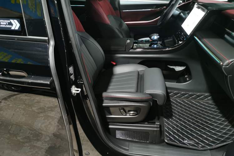 Used GAC Trumpchi M8 2025 Zongshi Series Super Hybrid Edition