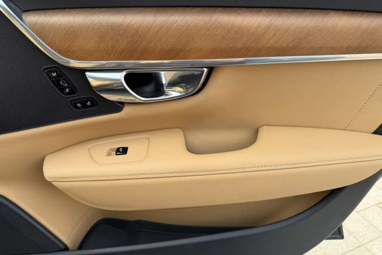 Used Volvo S90 2016 T6 AWD Zhiya Edition