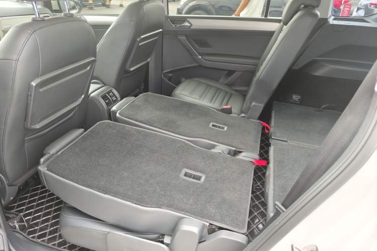 Used Volkswagen Touran 2018 Volkswagen Touran L 280TSI DSG Comfort Edition 7 Seats China V Emission Standard