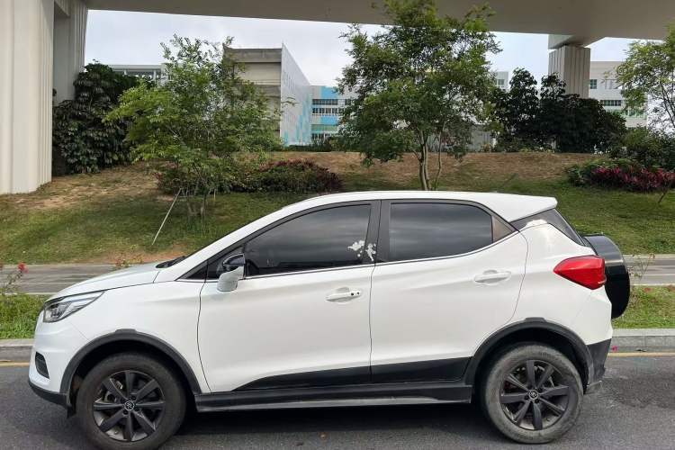Used BYD Yuan New Energy 2019 EV535 Smart Connect Trendsetting Model Exterior 3