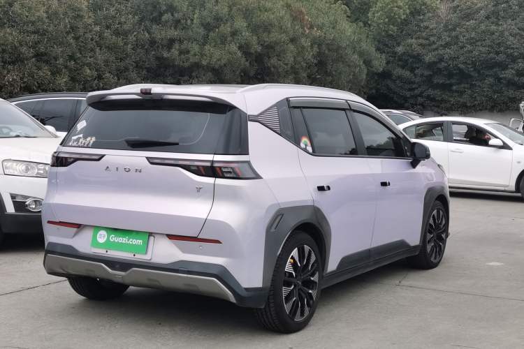 Used AION Y 2022 70 Tech Edition Lithium Iron Phosphate