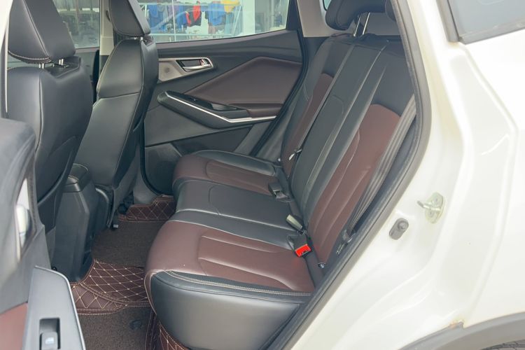 Used CHANGAN CS15 2019 1.5L Manual Entry-Level Version China VI Standard Interior 9