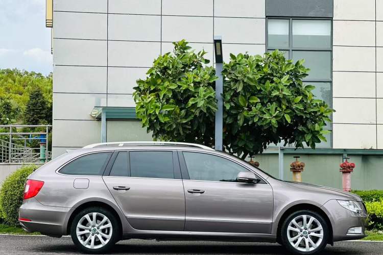 Used Skoda Superb Combi 2014 2.0 TSI Prestige Edition
