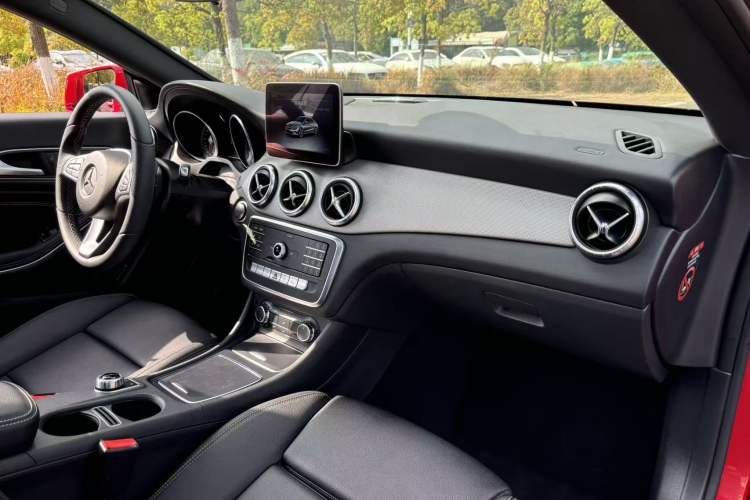 Used Mercedes-Benz CLA 2018 CLA 200 Sport Edition Interior 5