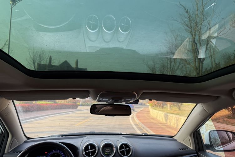 Used BYD S7 2017 2.0T Automatic Prestige Edition Headliner