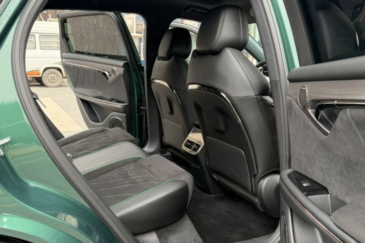 Used VOYAH FREE 2025 318 259 km All-Wheel-Drive Exploration Edition