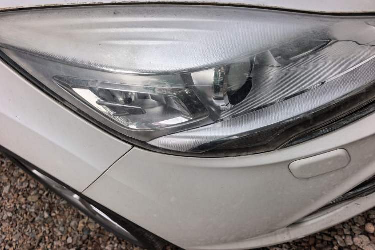 Used Ford Kuga 2015 2.0L GTDi Four-Wheel-Drive Sport Model Exterior 2